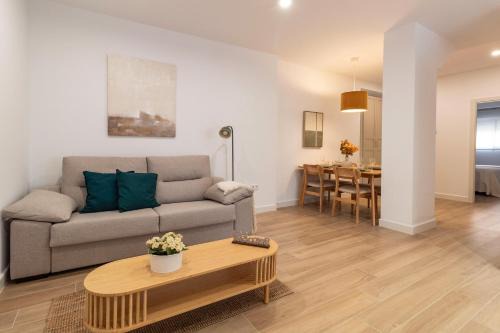 Acogedor Piso Junto Sta Justa 3