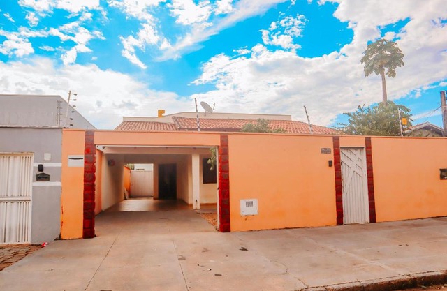 Aconchego - Casa 3/4 - ar condicionado nos 3/4 -garagem