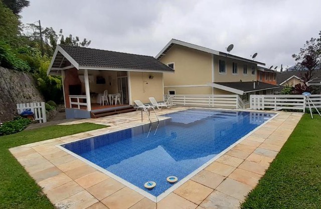 Aconchego em Teresópolis com piscina privativa próximo a feirinha