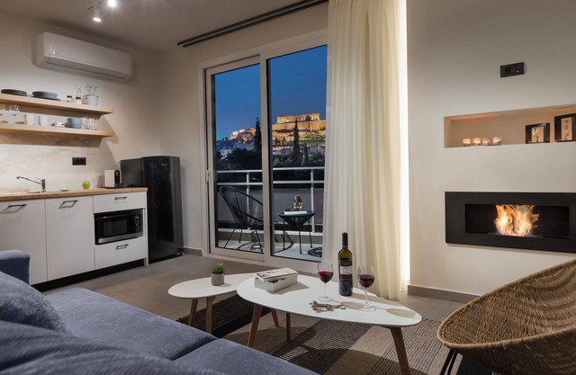 Acropolis View Homey#2 in the heart of Athens
