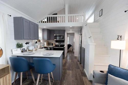 Adam & Shirley's Place 109