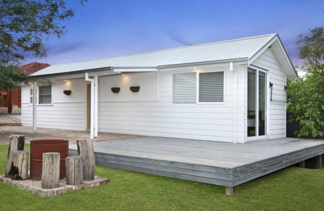 Adorable 1 bedroom guesthouse with firepit