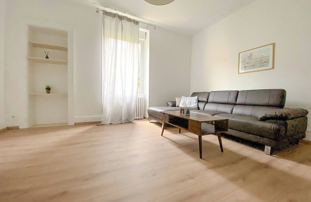 Adorable 3-bedroom apartment, WiFi in Belfort, 5minutes from old town