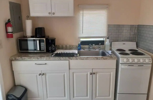 Adorable and Cozy Guesthouse.nTake it easy at this unique and tranquil getaway.