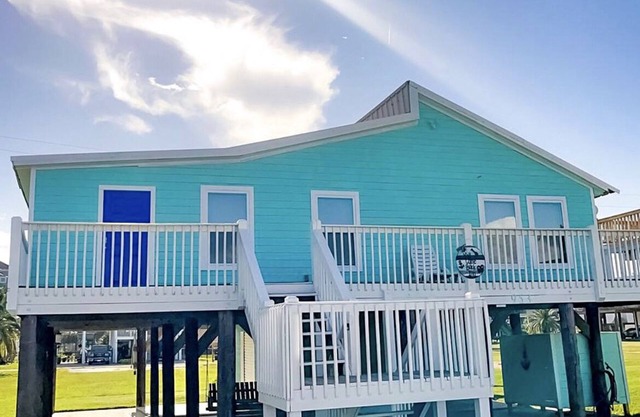Adorable Beach house-2min walk to Beach!🏝