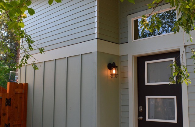Adorable Tiny Home │East Side Near Park │Extended Stays Welcome │ Private Home