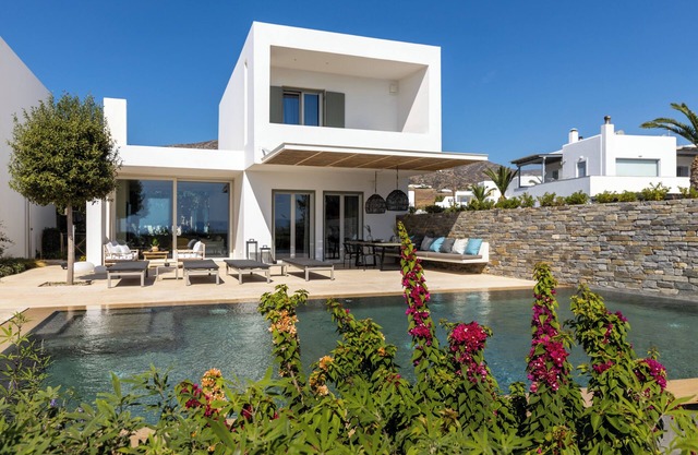 Aequora Villa I - Beachfront, 5 min away from the Golden Beach, Infinity Pool