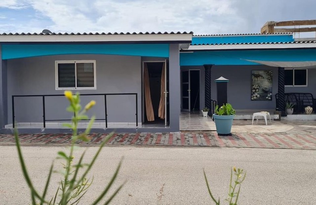 Affordable apartment walking distance to Boca Sami Beach