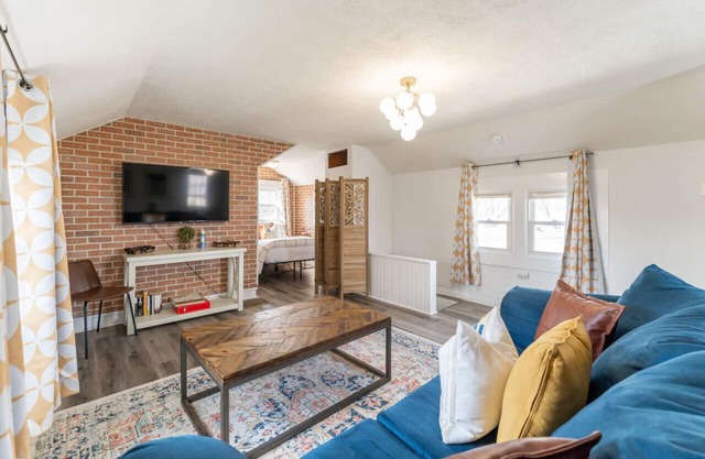 Affordable, Peaceful, Private @ Ruoff/Grand Park