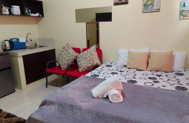 Affordable Staycation along Ortigas Extension