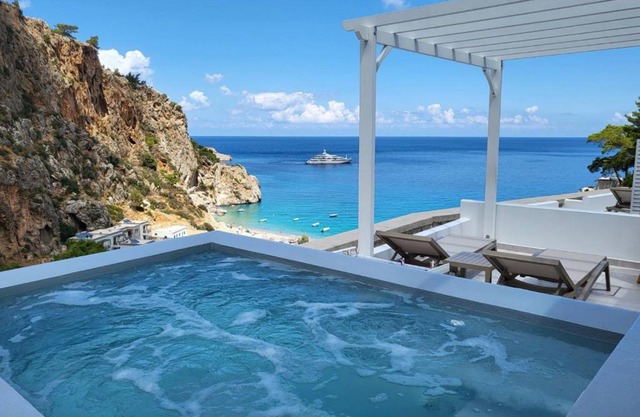Agnantema luxury suites