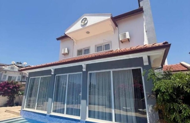 Aileler İçin İdeal, Havuzlu, Bahçeli Villa