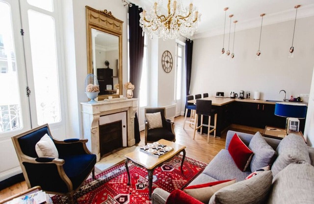 Air-conditioned, elegant, quiet, ideally located
