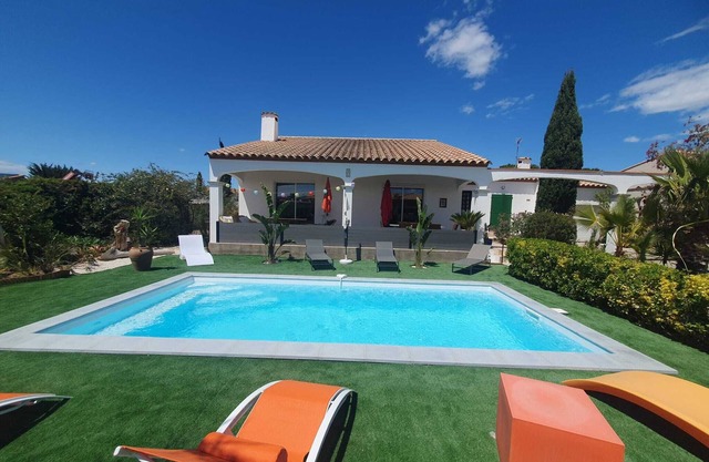 Air-conditioned villa with private swimming pool 8 persons Classified 4*.