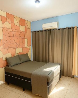 Air conditioning, TV and free parking - Bathroom