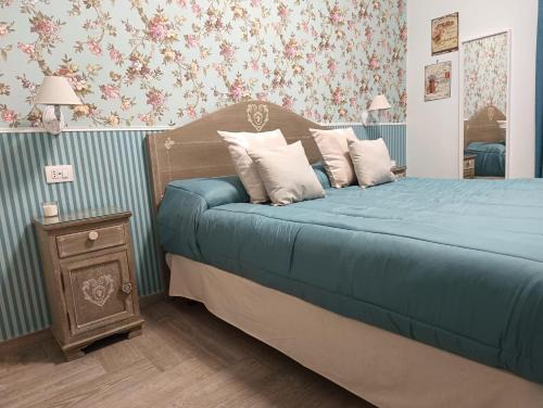 Airport Air Terminal 21