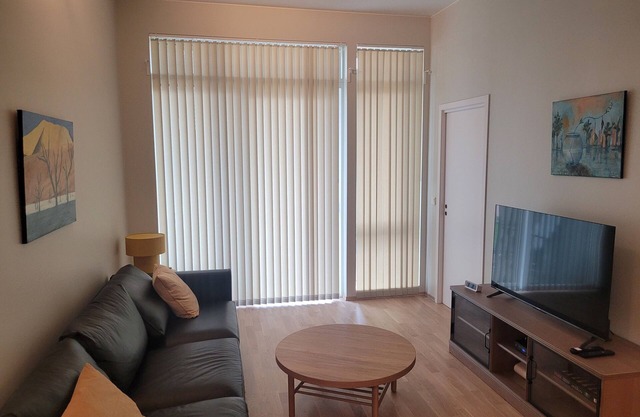 Airport Link, 1-bedroom apartment, 5 minutes from the airport. High-speed WiFi.