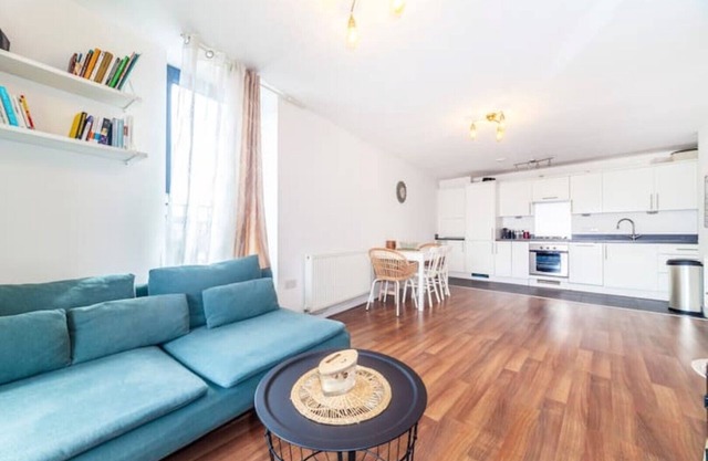 Airy Bright 2Bed Apt Deptford, Canary Wharf