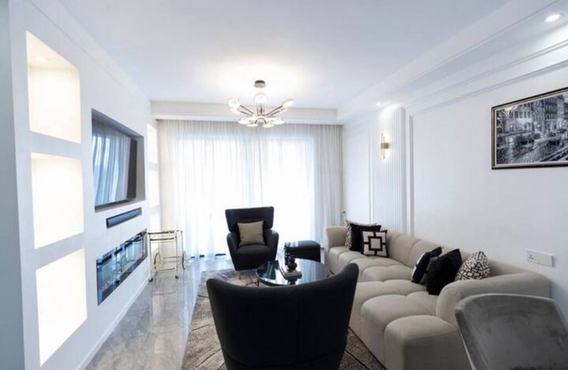 ALBA 1BR Retreat with Pool & Gym near Yaya Center