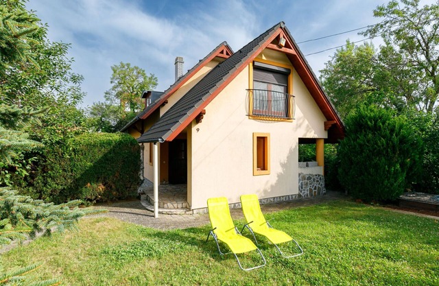 Albizia by Interhome