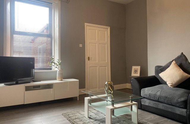 Alexander 2- Bed Apartment Tyneside