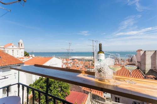 Alfama Vintage Studio Apartment w/RiverView - by LU Holidays