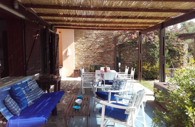 Alicia Villa near the sea. 3 bedrooms, 2 bathroom. Up to 6 people sleep.