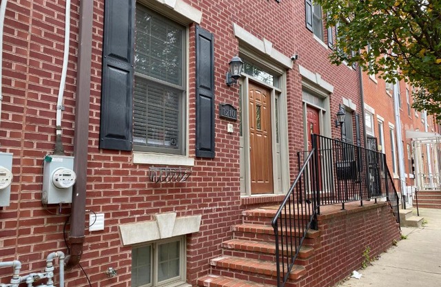 Alina & Fanny - Philadelphia 1210 Mt Vernon St