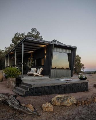 Alisa the Tiny Cabin in Busselton