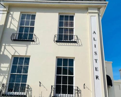 Alister Guest House