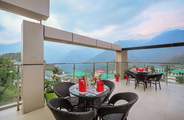 Aliza Inn and Suites