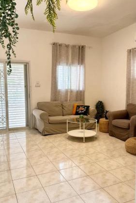 Alona's Apartments- Rambam