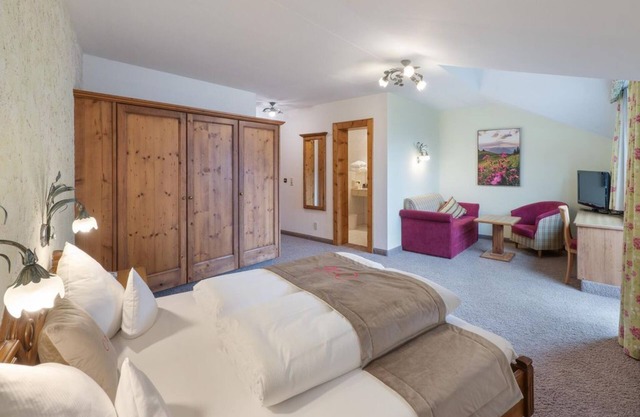 AlpenSchlössl family room - Hotel AlpenSchlössl