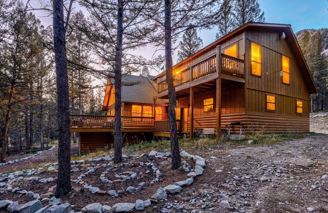 Alpine Cabin near Historic St. Elmo