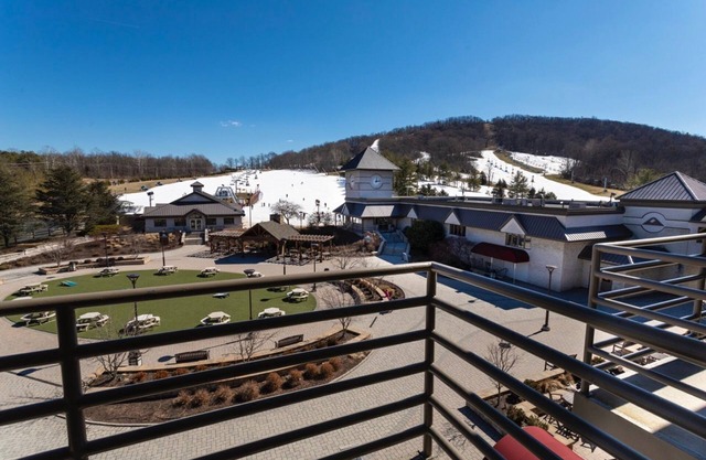 Alpine Dbl Mountain View | Balcony + Ski Access