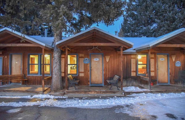 Alpine Lodge