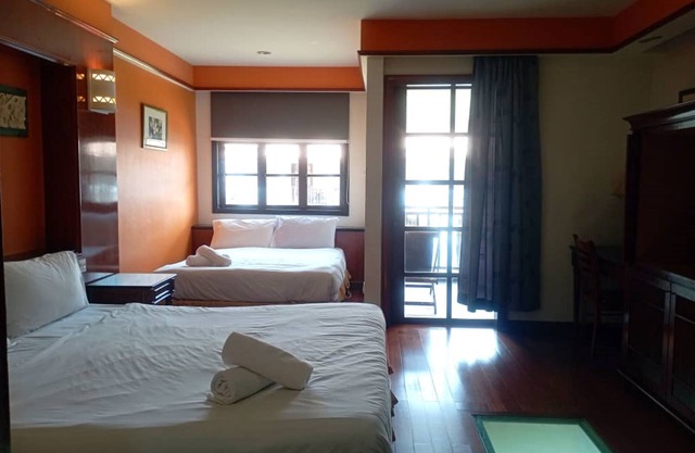 Alpine Premium Water Chalet 2