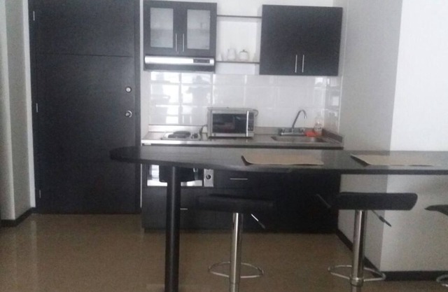 alquilo aparta estudio amoblado cali