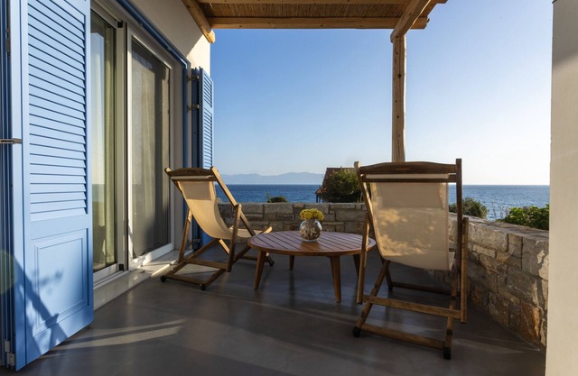 Alsea Seafront Apartments