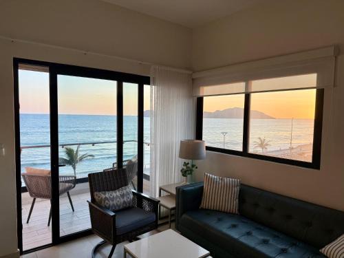 Altomare Panoramic- Frente al Mar y Parque Central -Excelente Vista