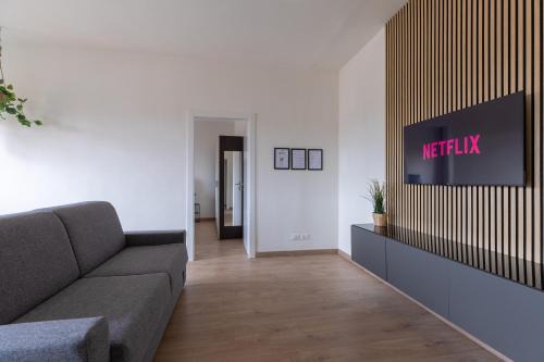 Amazing Apt Free Private Parking 18 min by train to Florence