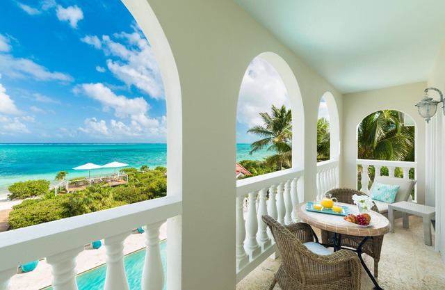 Amazing Beach Front Villa!
