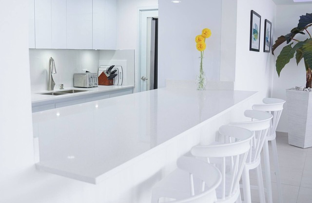 AMAZING BEACH PENTHOUSE - With Beach and city view