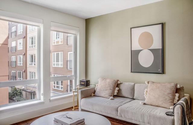 Amazing Bellevue 1BR w/Gym, Lounge & Rooftop, nr Coffee, by Blueground