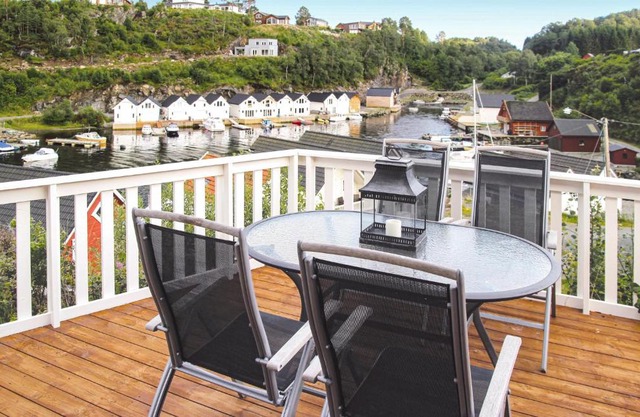 Amazing Home In Auklandshamn With Sauna