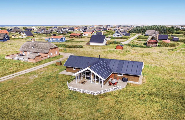 Amazing home in Harboøre with WiFi