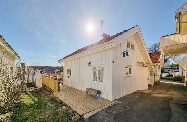 Amazing home in Hovenäset with kitchen