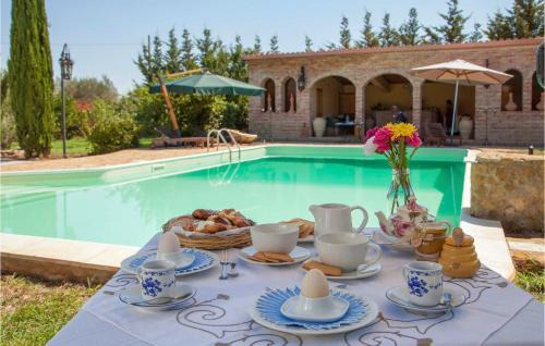 Amazing Home In Chiaramonte Gulfi
