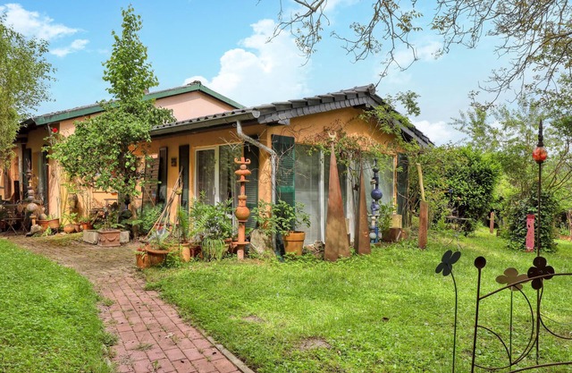 Amazing home in Nideggen with kitchen