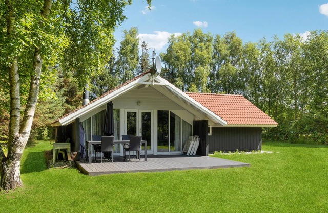 Amazing home in Oksbøl with sauna